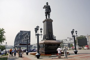 Памятник императору Александру III в Новосибирске